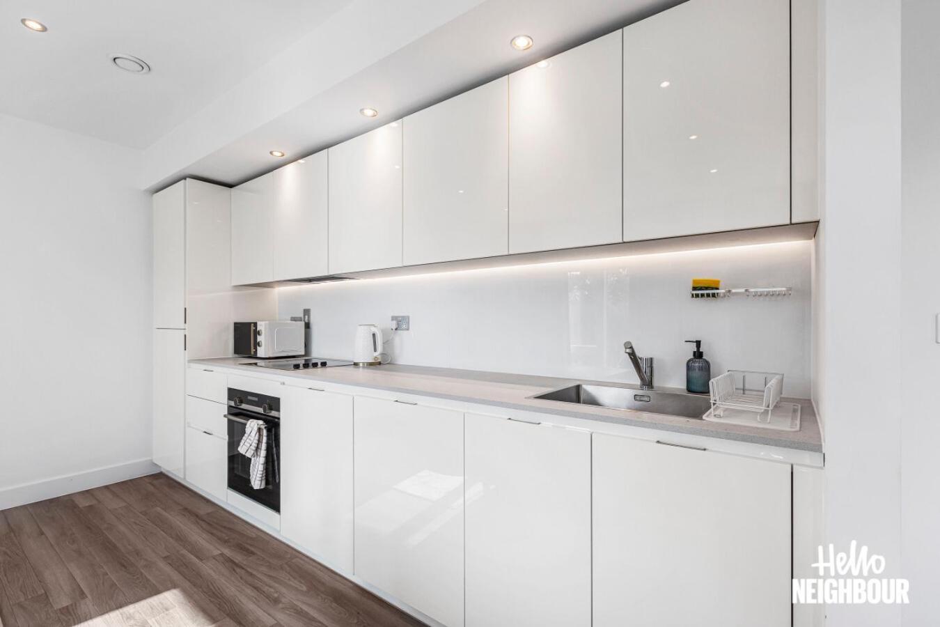 Modern 1 Bedroom Apartment With Parking In Colindale, London Edgware Kültér fotó